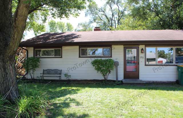2214 Madonna Ave - 2214 Madonna Avenue, Joliet, IL 60436