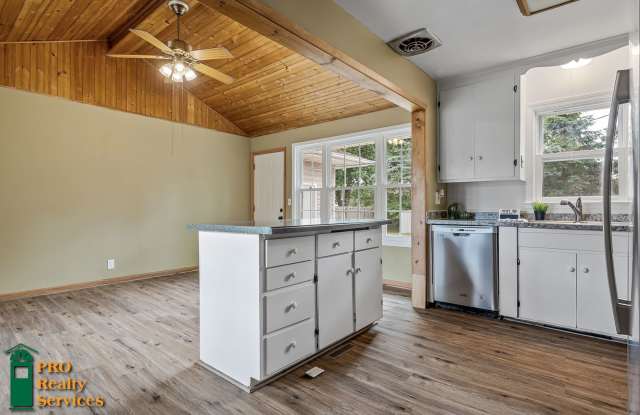 4 Bedroom Home in Brooklyn Center photos photos