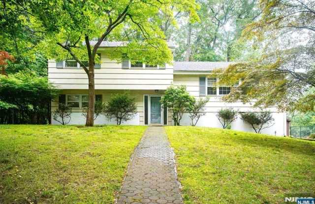 19 Dearborn Drive photos photos