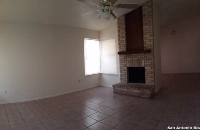 10154 WOODTRAIL Gallery 4