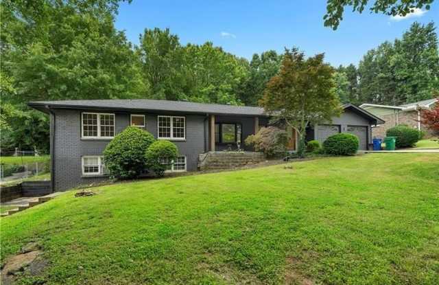 2661 Fleur De Lis Place Gallery 1