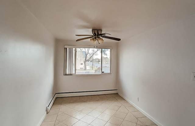 6020 Buffalo Ave., Apt #4 Gallery 2