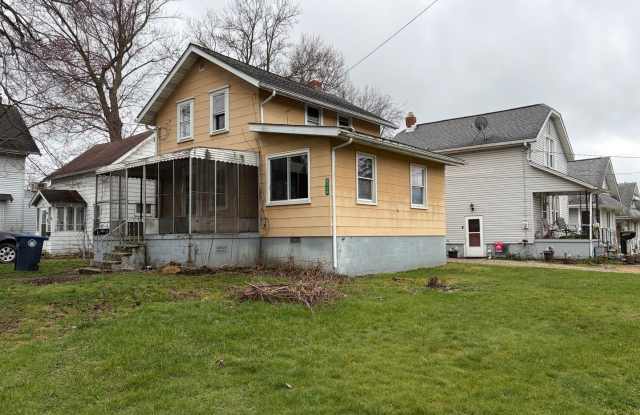 Charming 3-Bedroom Home with First-Floor Bedroom & Large Yard - PET FRIENDLY photos photos