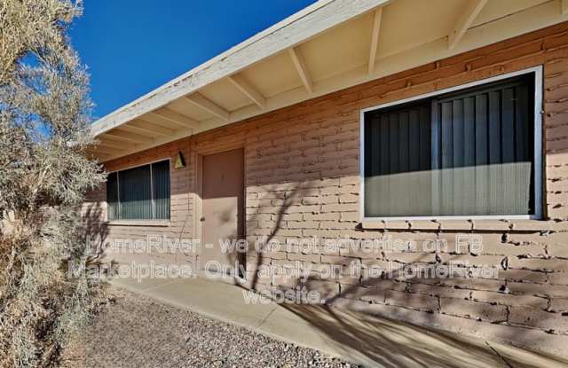 2020 Smoketree Ave N photos photos 2020 Smoketree Ave N photos photos