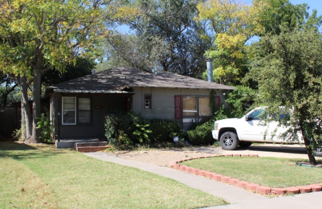 2810 Canton Ave photos photos