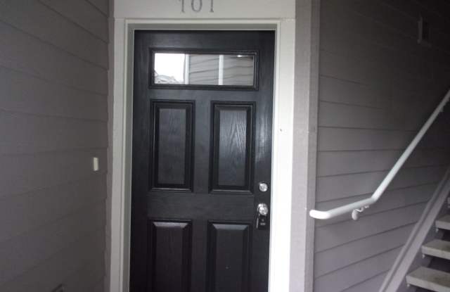 Popular West Oaks Condo - 6298 Southwest Grand Oaks Drive, Corvallis, OR 97333