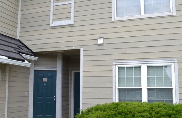 11617 Tomahawk Creek Parkway Unit D - 11617 Tomahawk Creek Pkwy, Leawood, KS 66211