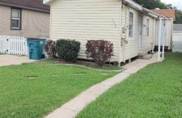 704 3RD Avenue photos photos