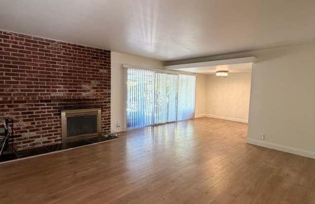 Adorable 3 bedroom, 2 bathroom home in Foothill Farms Gallery 3
