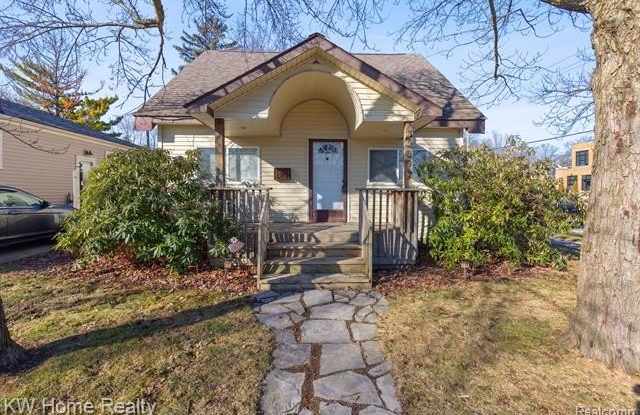 3989 ROYAL Avenue - 3989 Royal Avenue, Berkley, MI 48072