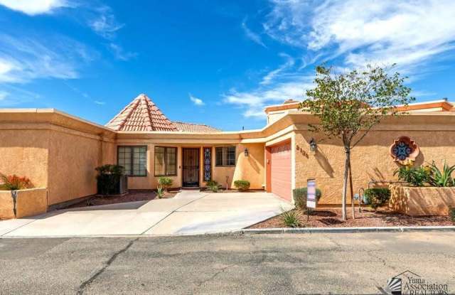 2136 S 14 AVE - 2136 South 14th Avenue, Yuma, AZ 85364