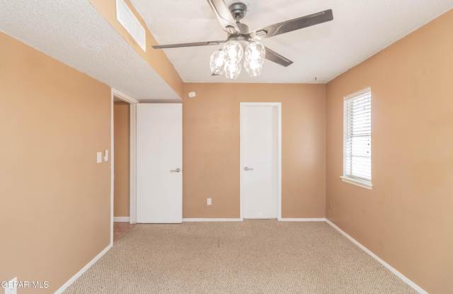 1736 BING CROSBY Drive Gallery 4