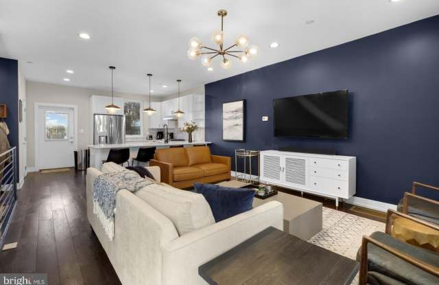 2707 W STILES photos photos