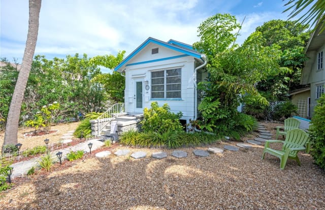 102 13TH AVENUE - 102 13th Avenue, St. Pete Beach, FL 33706