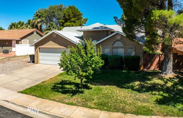 3 bed, 2 bath, 2 Car Garage and Extra Side Parking photos photos