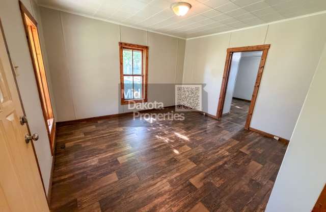 414 E 1st- 2 bedroom house Gallery 3