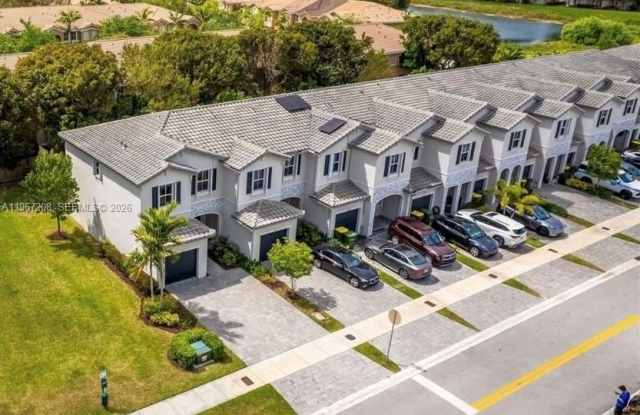 1332 SE 26th Ter photos photos