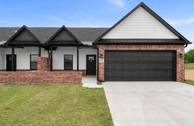 Beautiful New Abbington Subdivision! Schedule a Showing Here at Our Model Unit! $1000 MOVE IN SPECIAL - 8612 Cantera Dr., Fort Smith, AR 72916