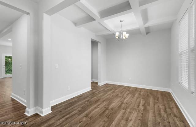 906 Courthouse Crossing Gallery 4