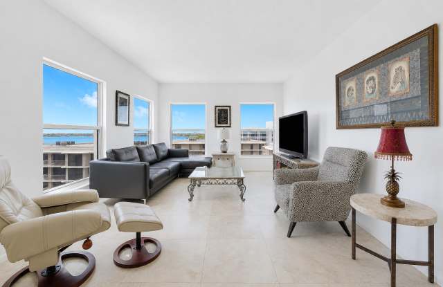 3230 S Ocean Boulevard Gallery 3