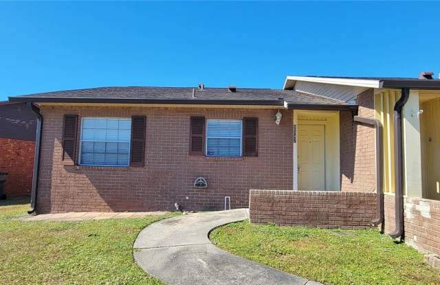 9542 LAKE PARK DRIVE - 9542 Lake Park Drive, Thonotosassa, FL 33592