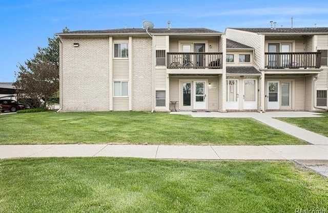 15054 RIVERSIDE Drive photos photos