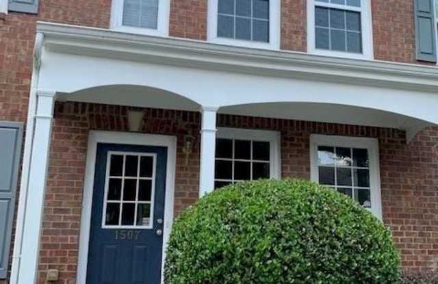 1507 Cove Creek Circle Gallery 1