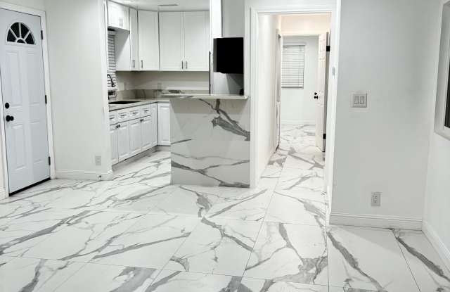 2037 20th STREET - D photos photos