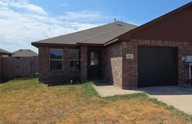 523 Wood Drive Gallery 1