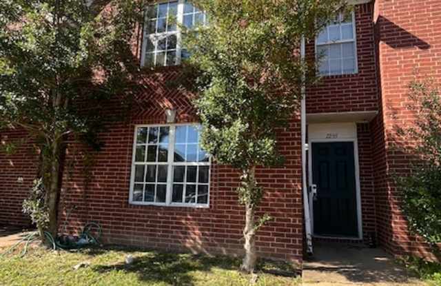Renovated 3 Bedroom 3 Bath Townhome for Rent! - 7255 Illinois Central Avenue, Horn Lake, MS 38637