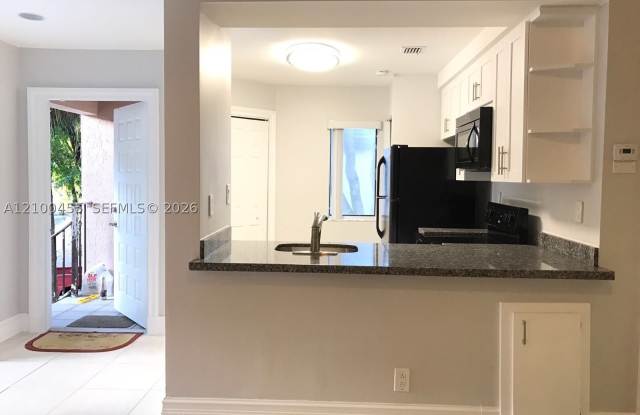13902 SW 91st Ter Gallery 1