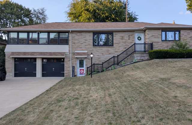 Welcome to this gem located in the heart of Perry township! photos photos