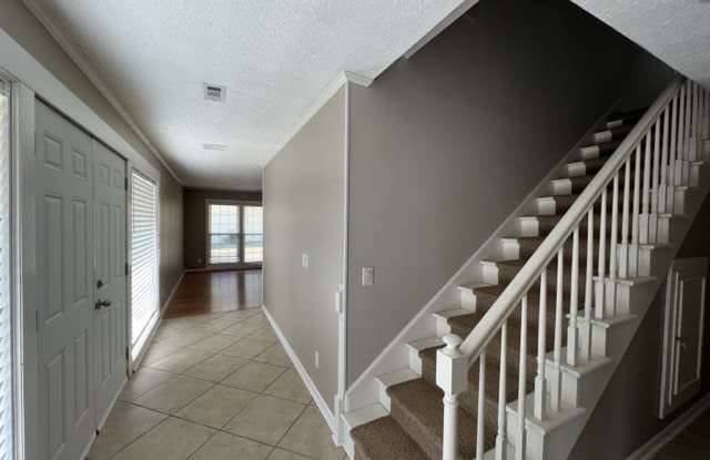 86 Azalea Drive Gallery 3