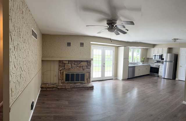 40 South Hillview Drive Gallery 2