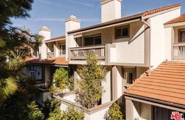 17158 Palisades Cir photos photos