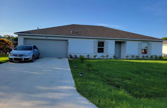 452 NW Riverside Drive photos photos