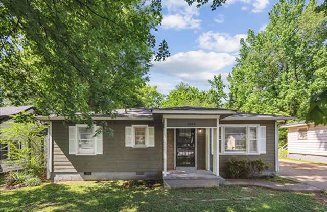 Welcome to 2048 Whitney Ave! photos photos