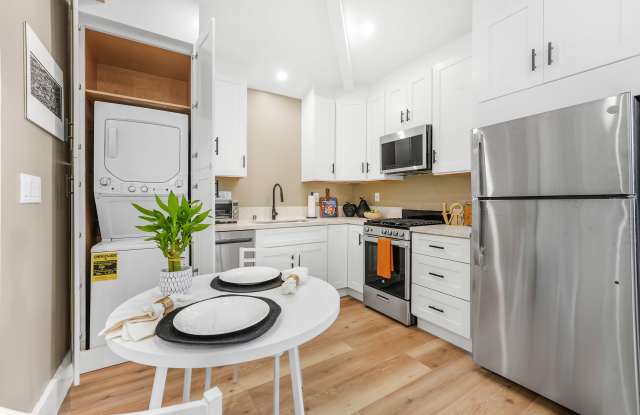 1106 N Beachwood Dr photos photos
