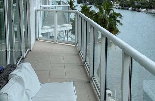 5900 Collins Avenue Gallery 3
