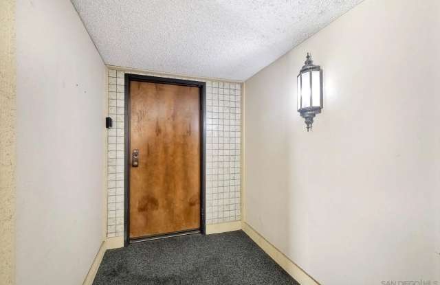 17637 Pomerado Road Gallery 3