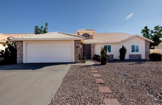 4 Bedroom, 2 Bathroom photos photos