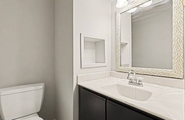 5645 Hamstead Crossing Gallery 3