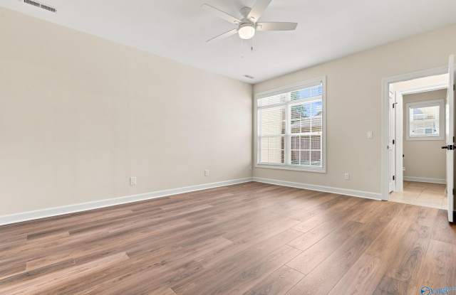 1003 Scarlet Woods Gallery 4