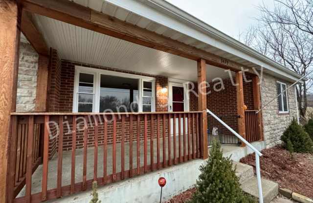 Gorgeous 2 Bedroom Home Available Early July - Great Location! Gallery 3