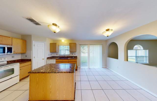 Beautiful 2-Story 3/2.5 - with 2 Bonus Rooms  in Wethrebee Lakes! Gallery 4