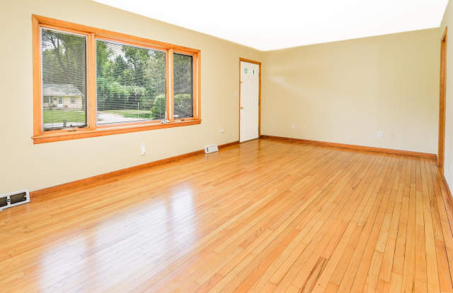 117 N Hillsdale Drive Gallery 3