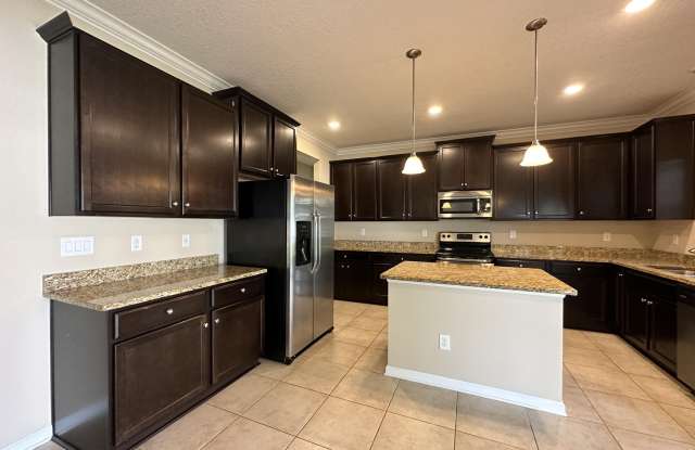 16082 WILLOW BLUFF Court Gallery 4