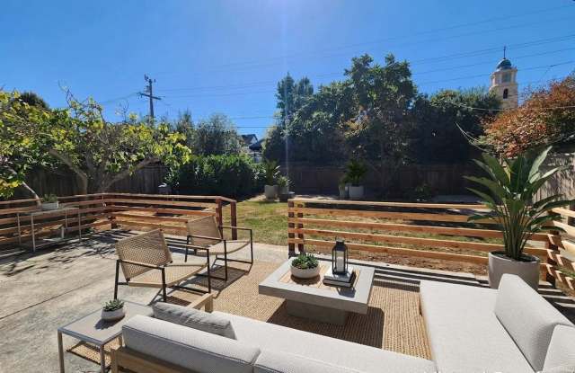 three bedroom home in Burlingame Gallery 3