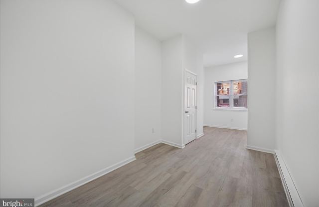 1418 W ERIE Avenue Gallery 4