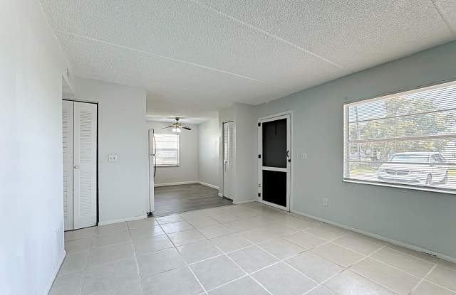 694 Michigan Court Gallery 4